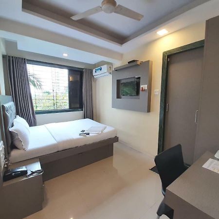 Hotel Royal Comfort 뭄바이 외부 사진