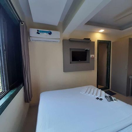 Hotel Royal Comfort 뭄바이 외부 사진