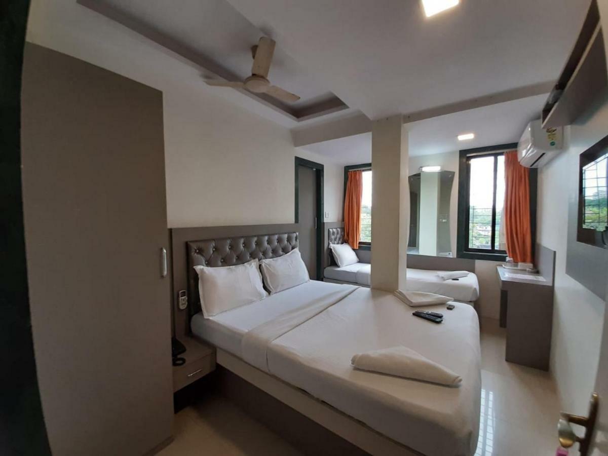Hotel Royal Comfort 뭄바이 외부 사진